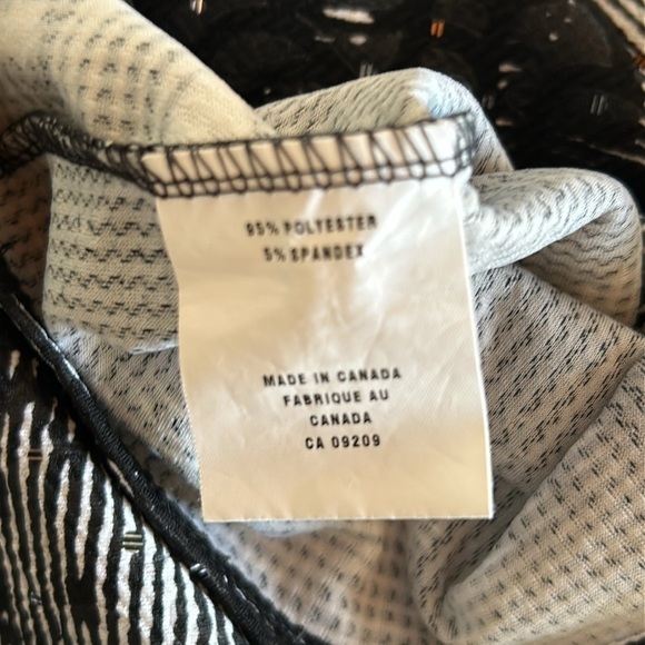 Size Med P Cleo top - Picture 7 of 8